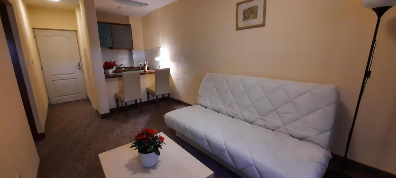 Ambassador Apartments Petrovac 外观 照片
