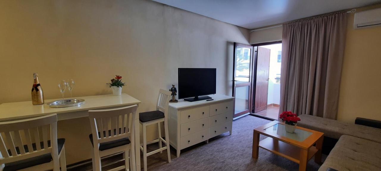 Ambassador Apartments Petrovac 外观 照片