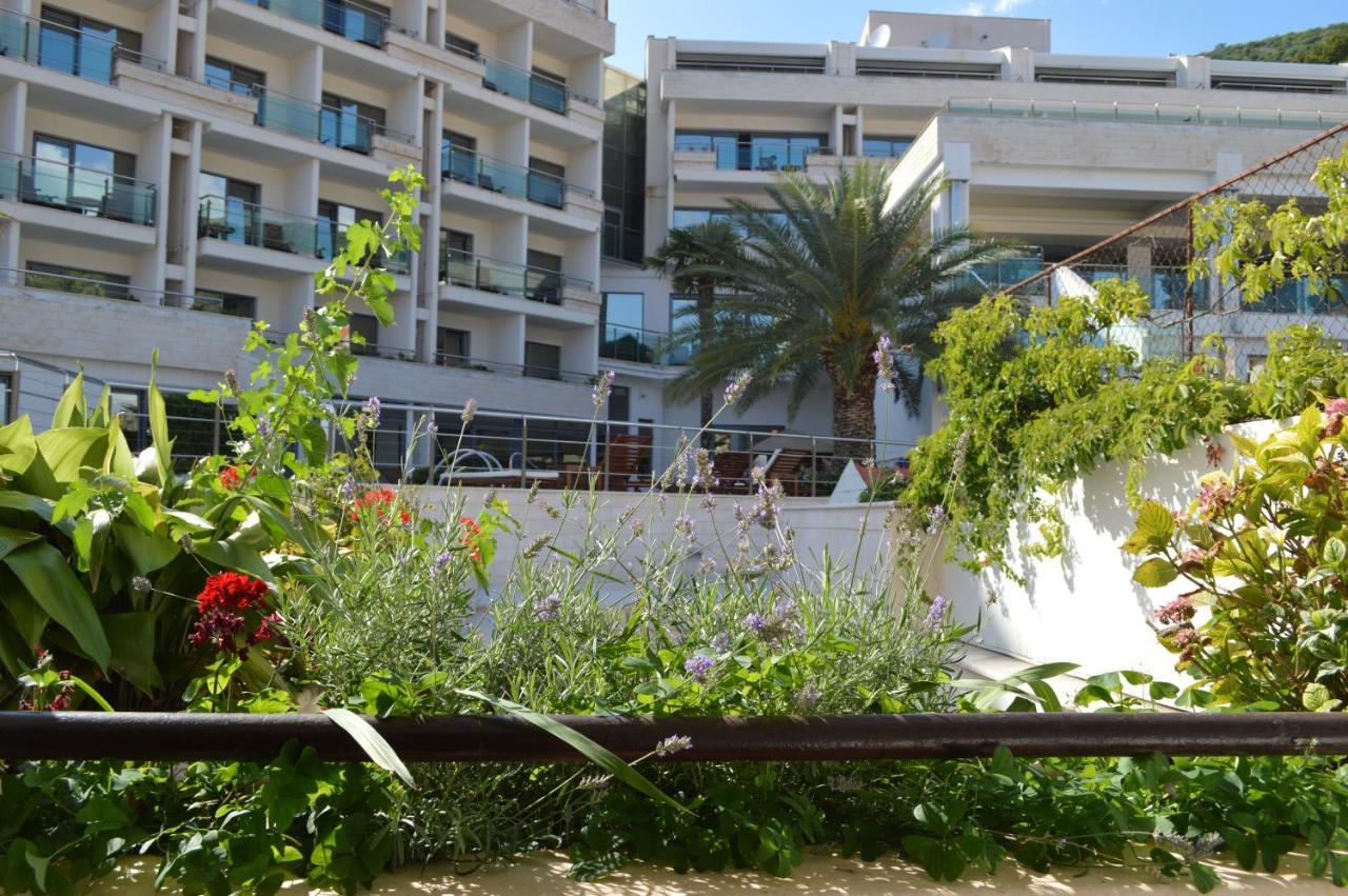 Ambassador Apartments Petrovac 外观 照片