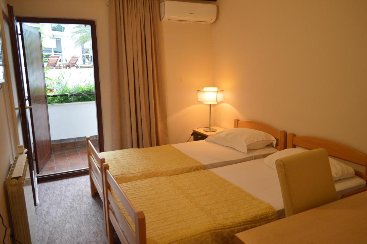 Ambassador Apartments Petrovac 外观 照片
